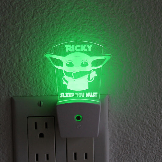 Kid's Night Light Wall Plug | Yoda